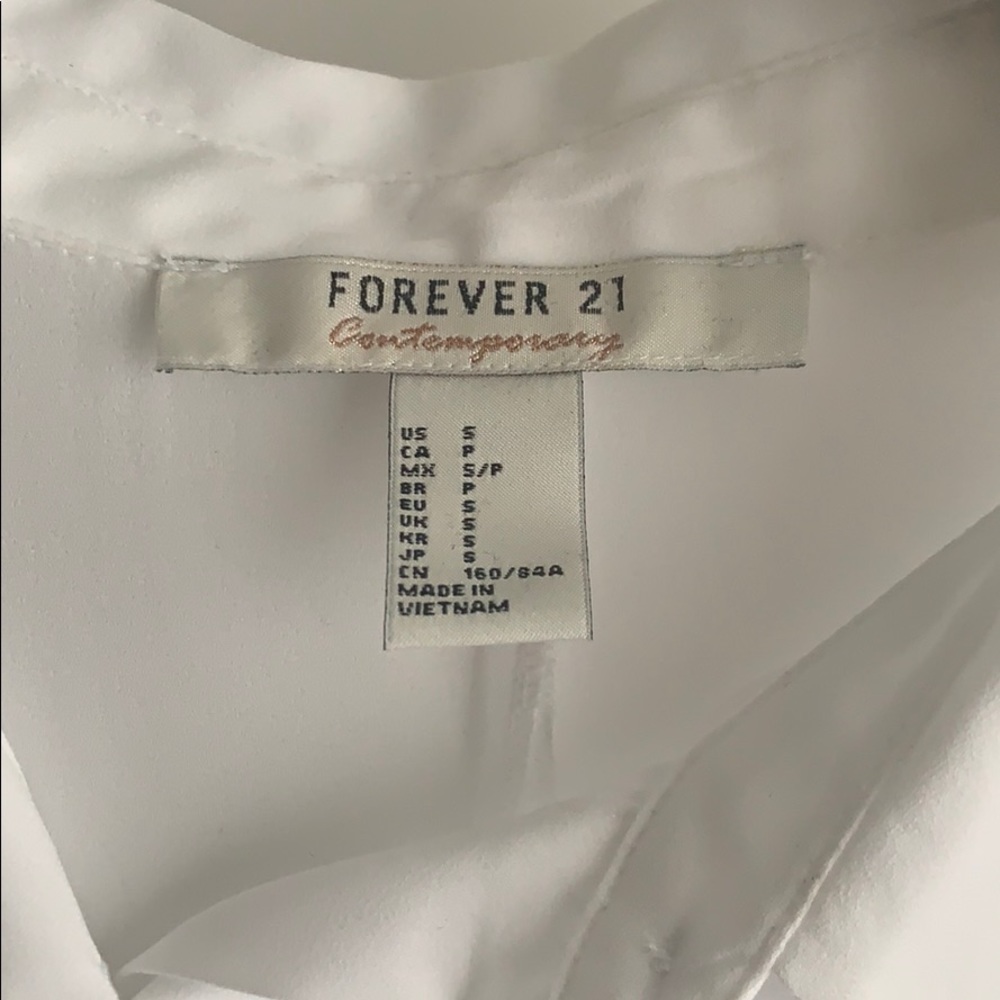 Open shoulder button up top - Picture 3 of 5